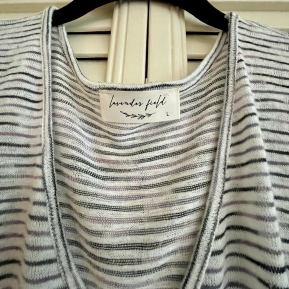 LAVENDER FIELD, WOMENS LIGHTWEIGHT BLOUSE. SIZE L. - Picture 2 of 5